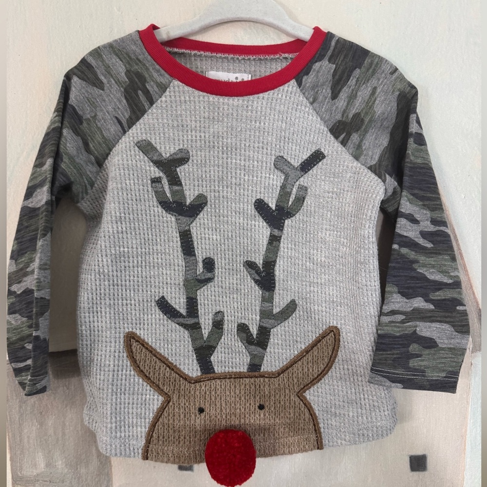 MUD PIE Reindeer Appliqué Christmas Waffle Gray Camo T Shirt NWT Size 12-18M